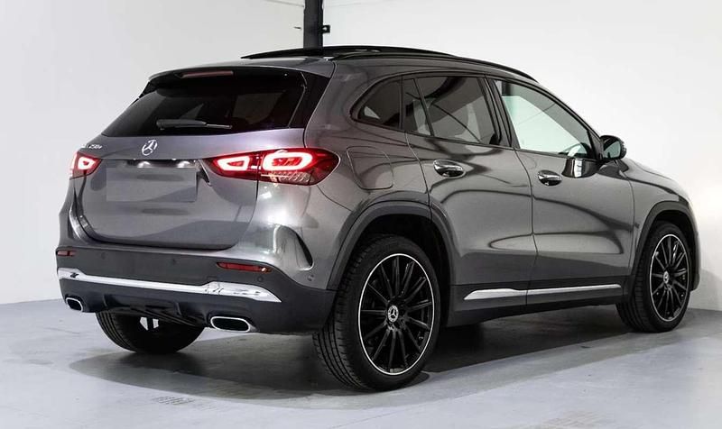 Usata Mercedes GLA250 160 CV (117 kW) 2021 Grigio SUV