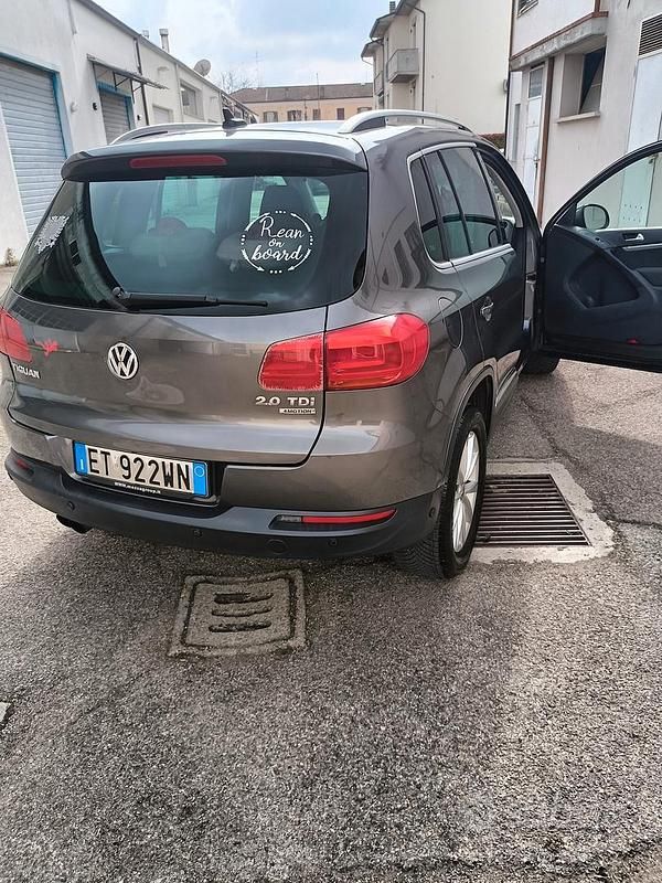 Usata VW Tiguan 140 CV (102 kW) 2014 Grigio SUV
