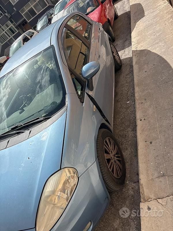 Usata Fiat Grande Punto 90 CV (66 kW) 2008 Blu Utilitaria