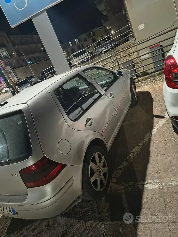 Usata VW Golf IV 130 CV (95 kW) 2001 Grigio Berlina