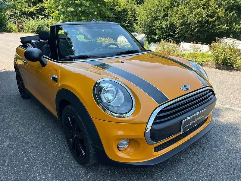 Usata Mini One Cabriolet 102 CV (75 kW) 2018 Cabrio