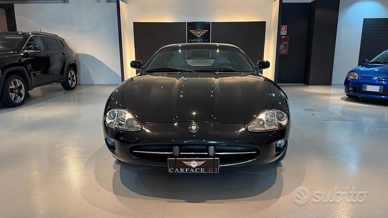 Usata Jaguar XK8 284 CV (208 kW) 1998 Nero Coupé