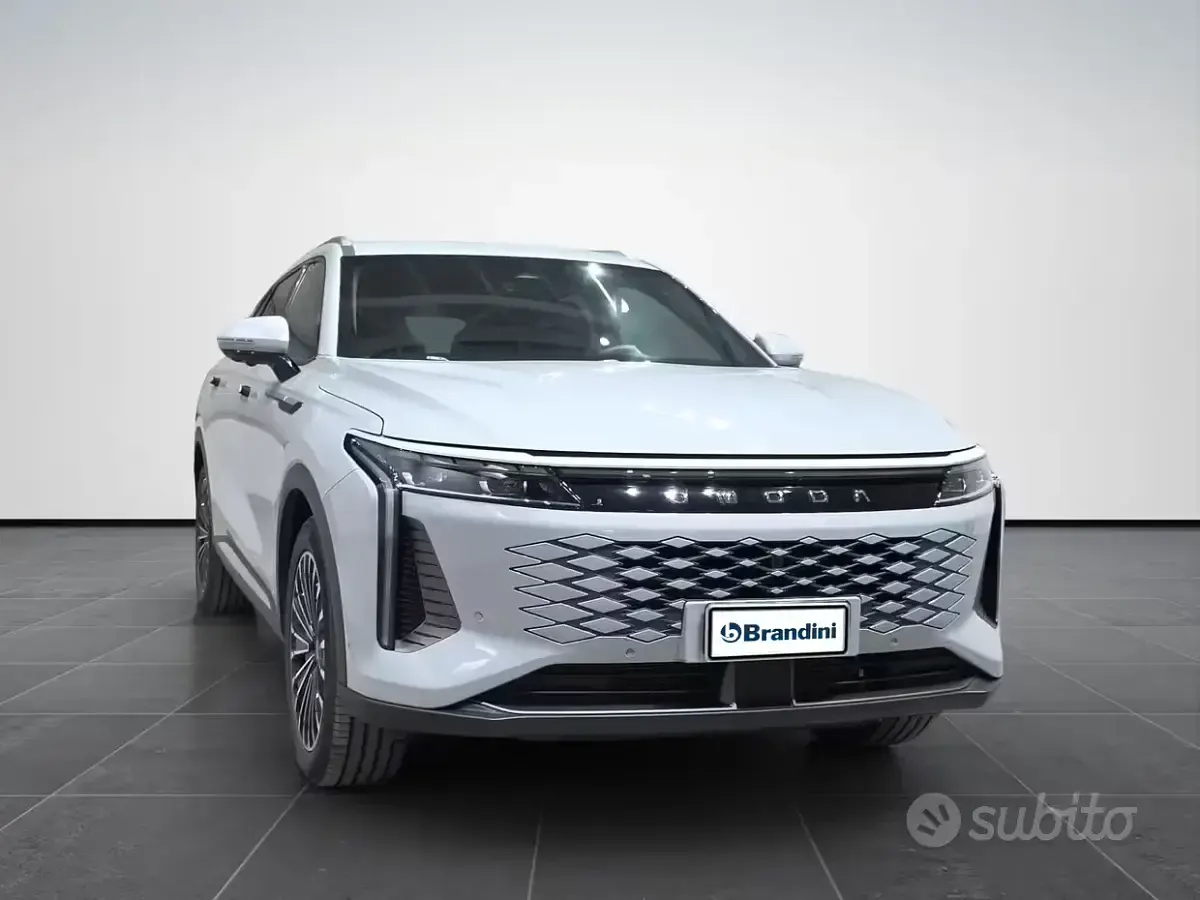 Usata Omoda 9 143 CV (105 kW) 2025 Anvil grey SUV