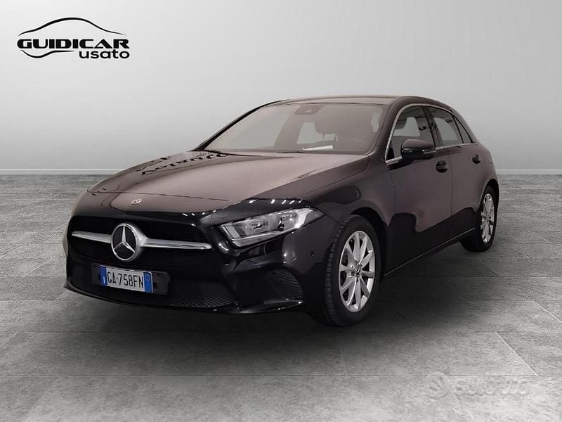 Nero Usata 2018 Mercedes A180 Berlina | 19.000 € (Buon prezzo) - Immagine 1/4