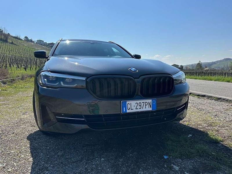 Usata BMW 520 Comfort Edition 190 CV (139 kW) 2022 Nero Station wagon