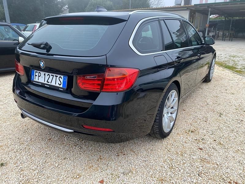 Usata BMW 318 Efficient Dynamics 143 CV (105 kW) 2014 Nero Station wagon