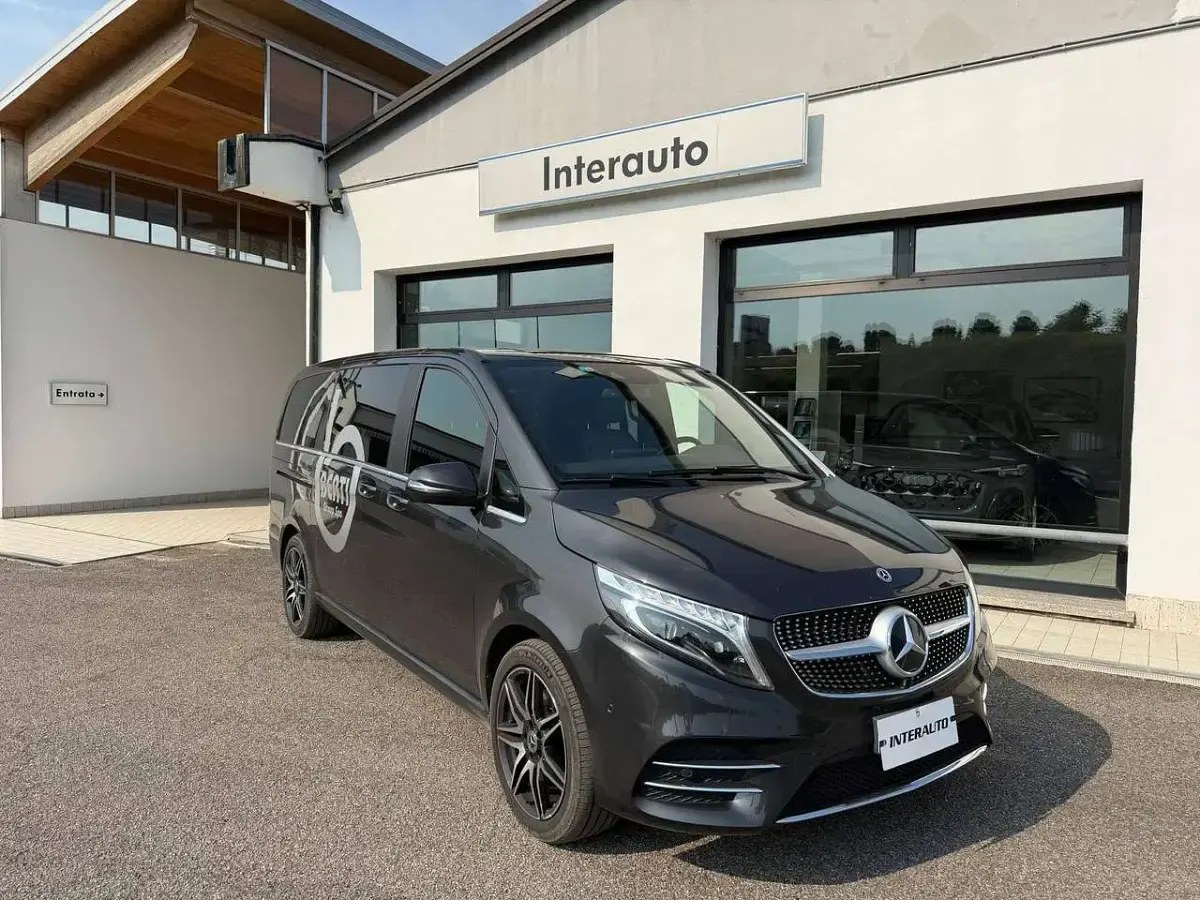 Usata Mercedes V250 Premium 190 CV (139 kW) 2021 Grigio Monovolume