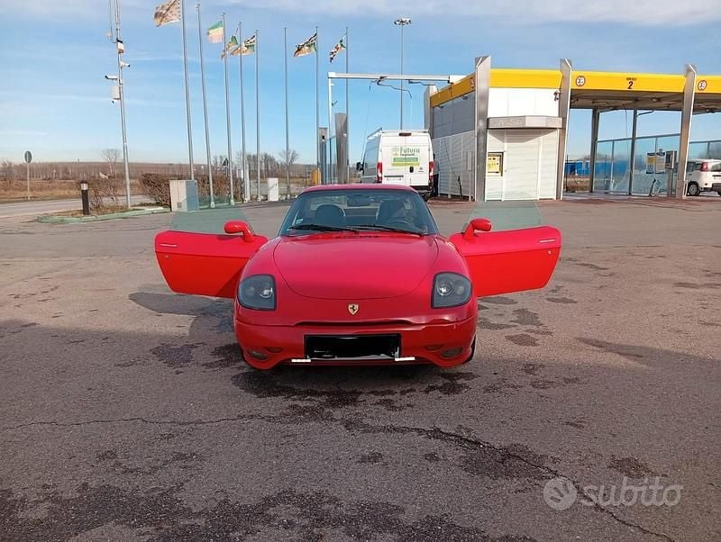 Usata Fiat Barchetta 131 CV (96 kW) 1997 Rosso Cabrio