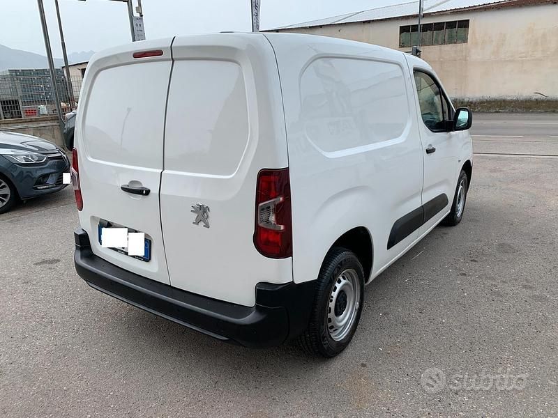 Usata Peugeot Partner 102 CV (75 kW) 2020 Bianco Monovolume