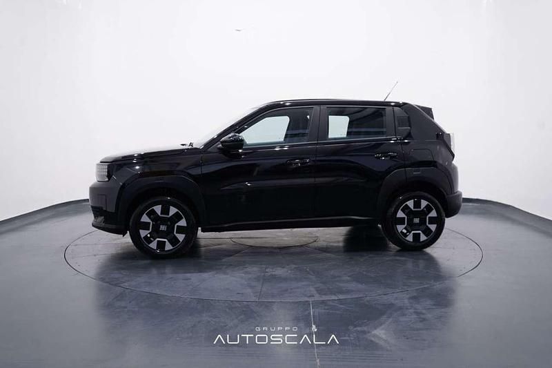 Nuova Fiat Grande Panda Icon 101 CV (74 kW) 2026 Nero cinema extraserie Utilitaria