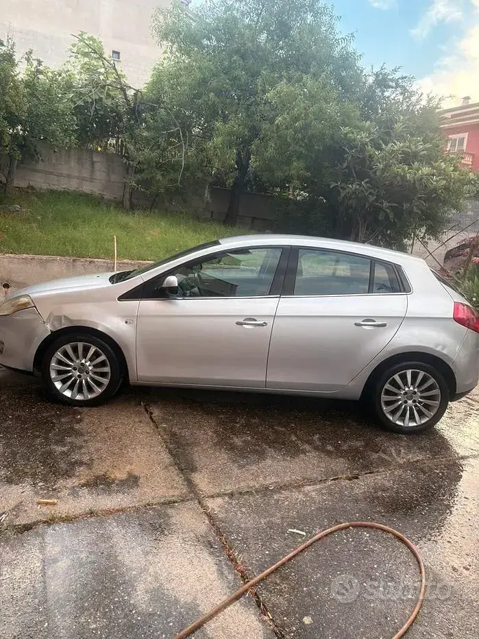 Usata Fiat Bravo 120 CV (88 kW) 2008 Grigio Utilitaria