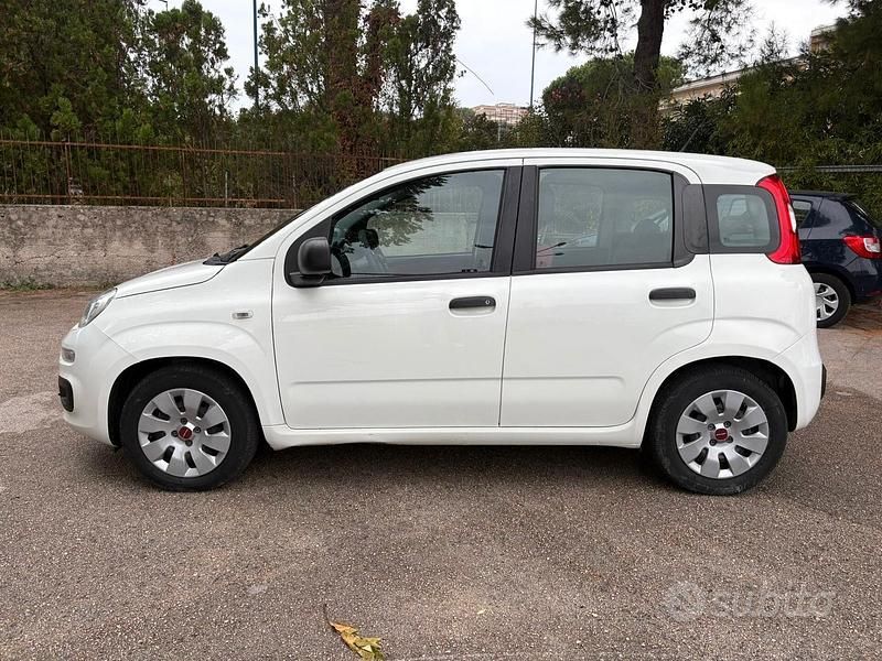 Usata Fiat Panda Lounge 69 CV (50 kW) 2016 Bianco Berlina
