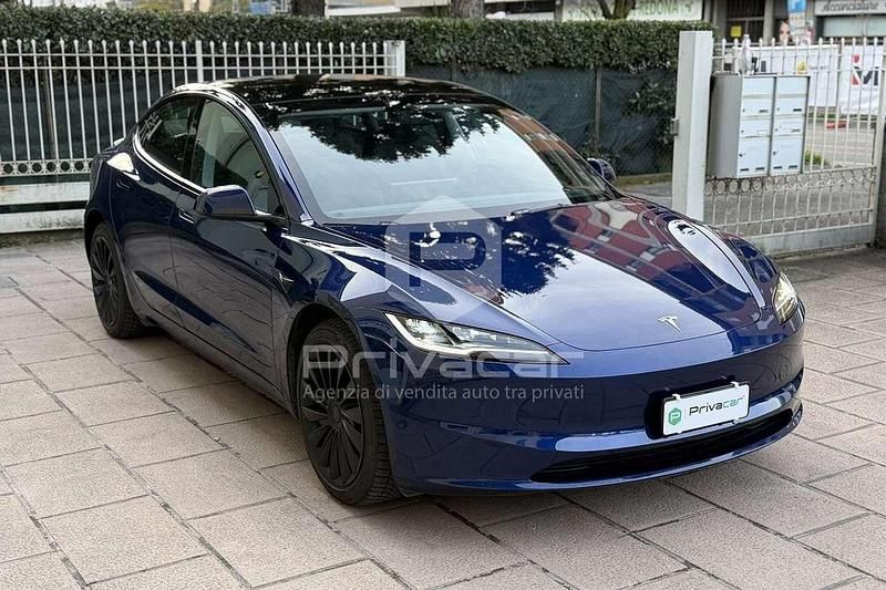 Usata Tesla Model 3 RWD 208 kW (283 CV) 2023 Blu Berlina
