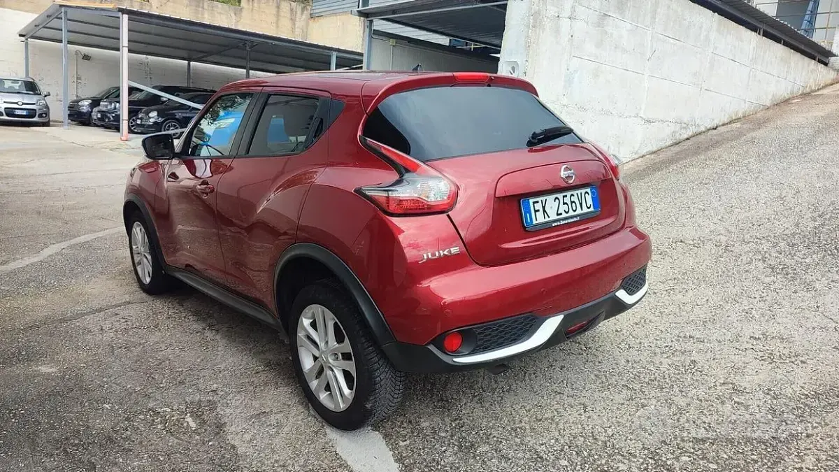 Usata Nissan Juke Tekna 110 CV (80 kW) 2017 Rosso SUV