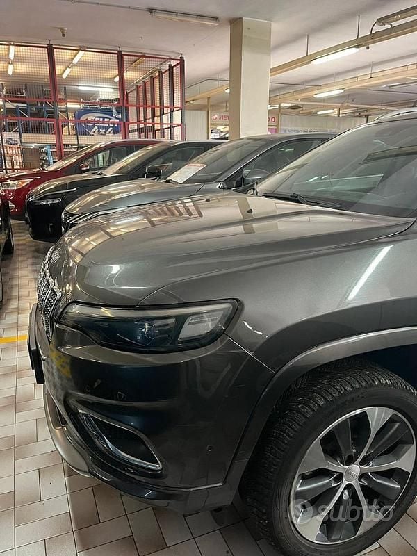 Usata Jeep Cherokee Overland 199 CV (146 kW) 2018 Grigio SUV