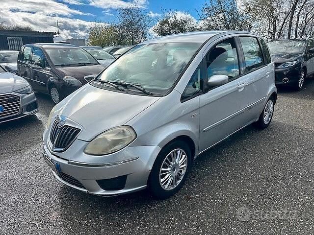 Usata Lancia Musa 69 CV (50 kW) 2008 Grigio Monovolume