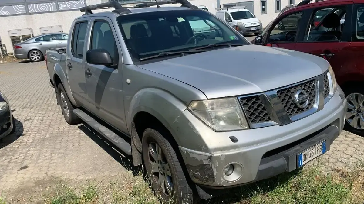 Usata Nissan Navara 171 CV (125 kW) 2007 Argento Pick-up