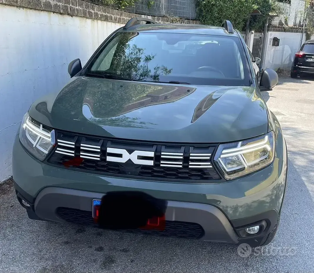 Usata Dacia Duster 101 CV (74 kW) 2023 Verde SUV