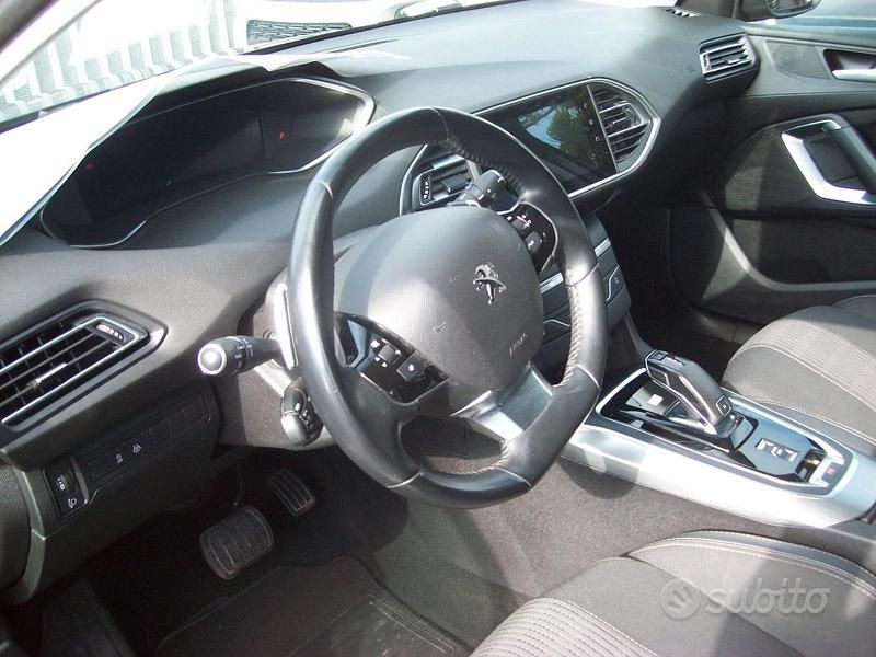 Usata Peugeot 308 SW GT 130 CV (95 kW) 2021 Grigio Station wagon