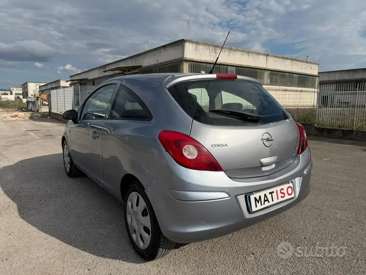 Usata Opel Corsa 80 CV (58 kW) 2008 Bluazzurro Utilitaria