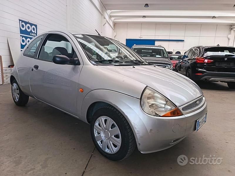 Usata Ford Ka 60 CV (44 kW) 2000 Grigio Berlina