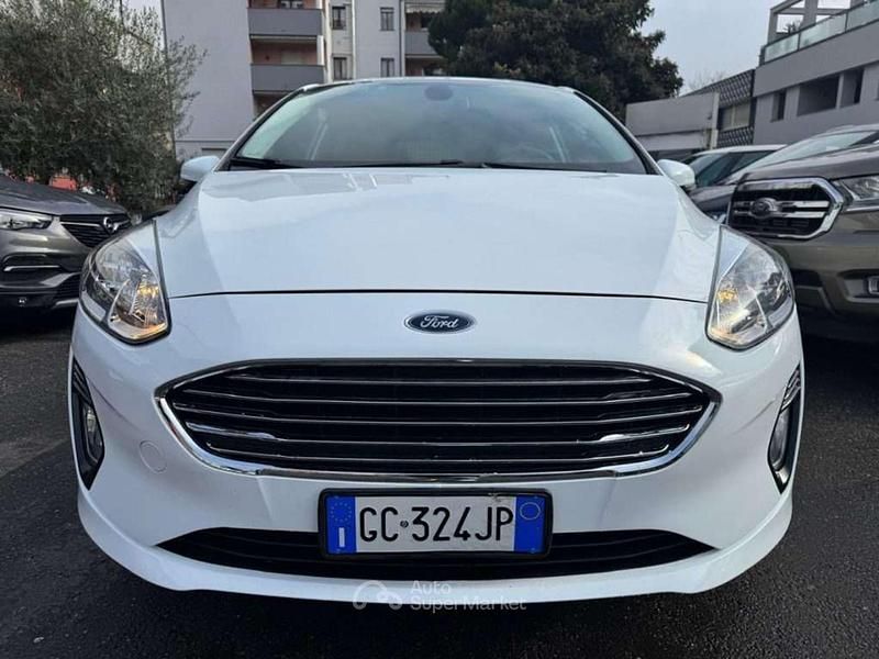 Gebraucht Ford Fiesta Trend 75 PS (55 kW) 2020 Weiß Van