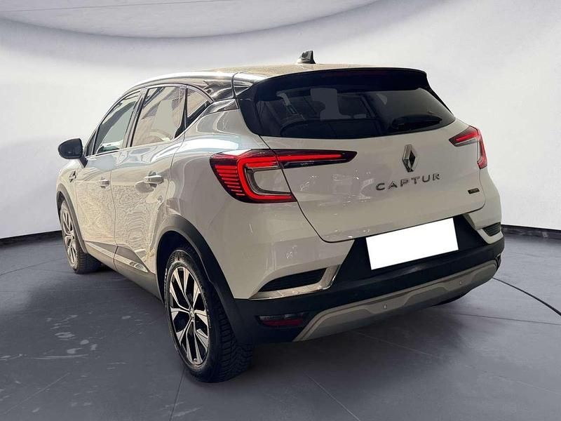 Usata Renault Captur Techno 143 CV (105 kW) 2023 Bianco SUV