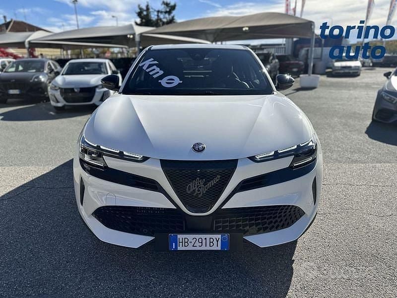 Nuova Alfa Romeo Junior 145 CV (106 kW) 2025 Bianco SUV