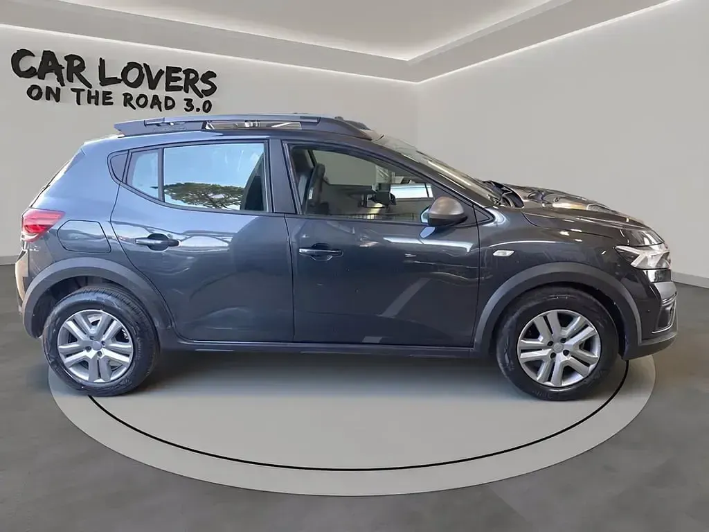 Usata Dacia Sandero Expression 101 CV (74 kW) 2023 Kna grigio cometa met Utilitaria