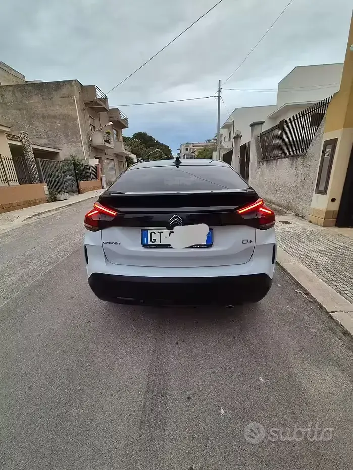 Usata Citroën C4 130 CV (95 kW) 2024 Bianco SUV