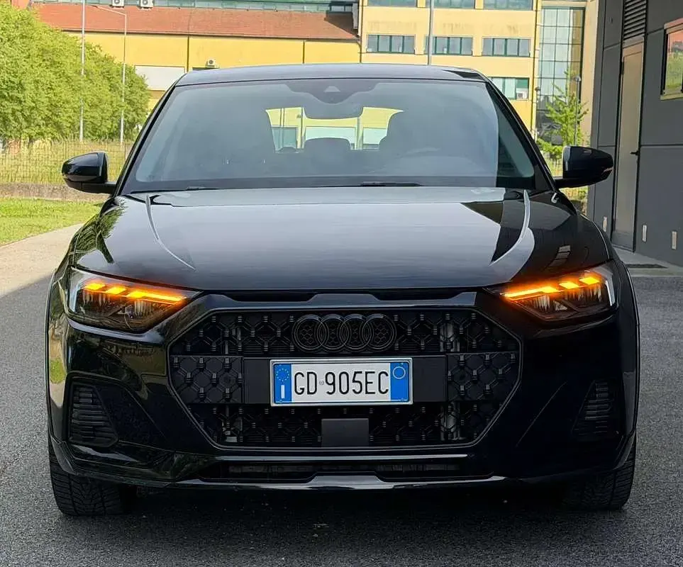Usata Audi A1 Ambiente 150 CV (110 kW) 2021 Nero SUV