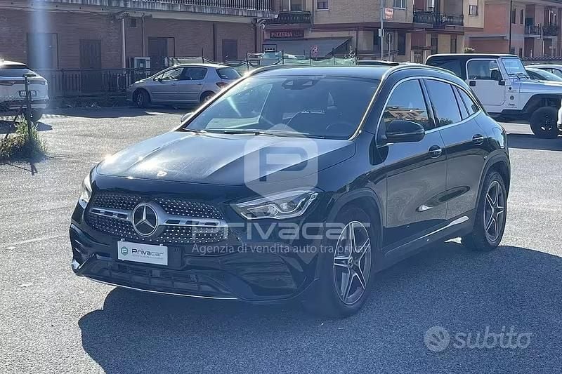 Usata Mercedes GLA200 Premium 150 CV (110 kW) 2020 Nero SUV