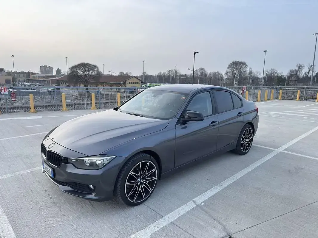 Usata BMW 316 Sport Line 116 CV (85 kW) 2012 Berlina