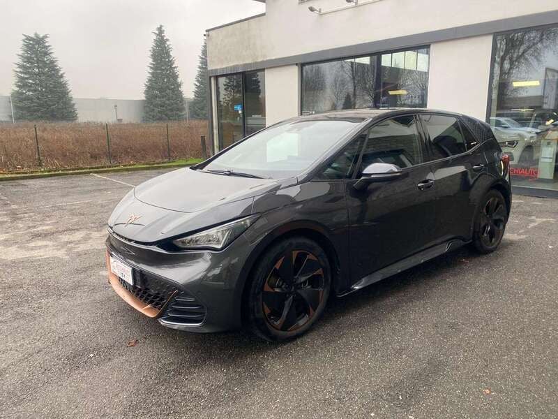 Usata Cupra Born 69 kW (95 CV) 2023 Grigio quasa Utilitaria