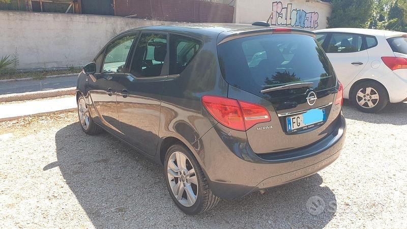 Usata Opel Meriva 120 CV (88 kW) 2016 Grigio Monovolume