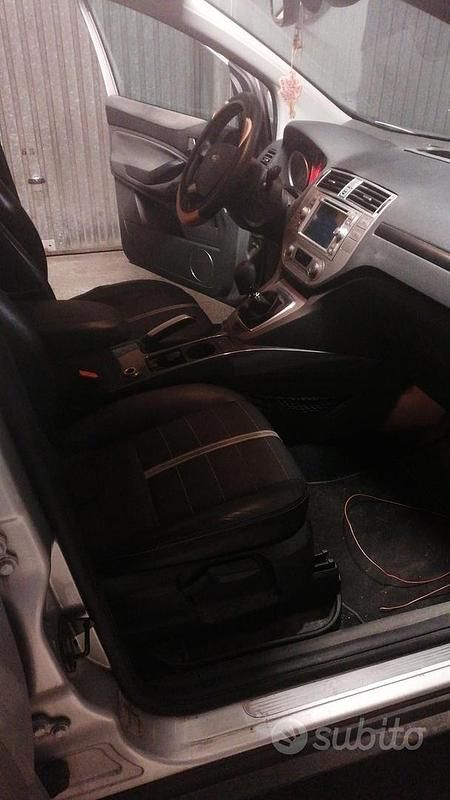 Usata Ford Kuga 136 CV (100 kW) 2009 Grigio SUV