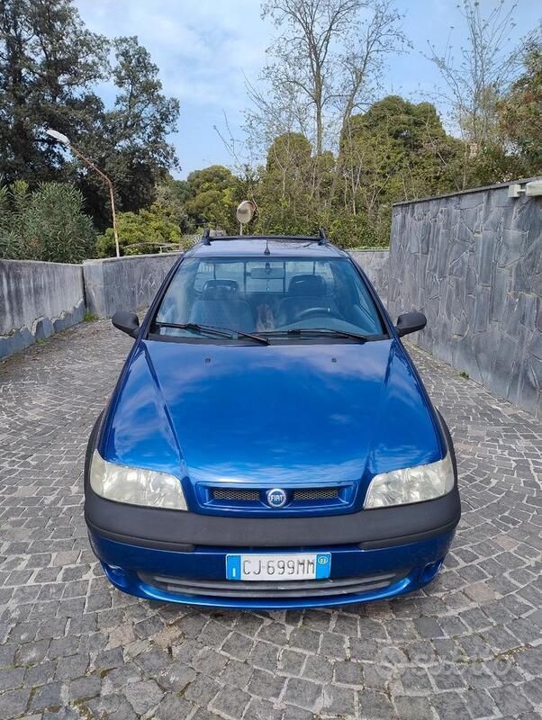 Blu Usata 2003 Fiat Strada Pick-up | 7500 € (Buon prezzo) - Immagine 1/4