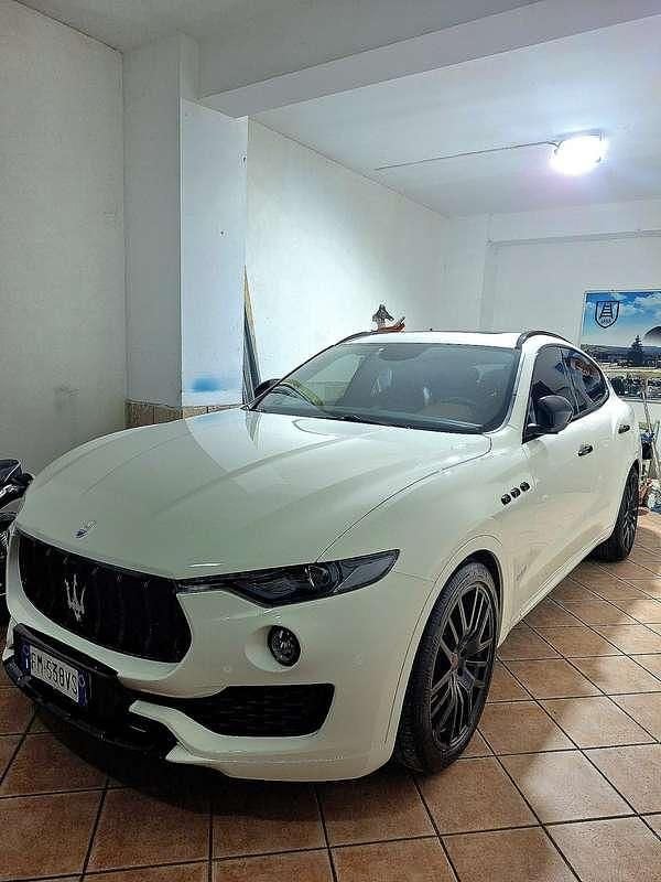 Usata Maserati Levante 275 CV (202 kW) 2018 SUV