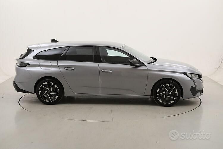 Usata Peugeot 308 SW Allure 131 CV (96 kW) 2022 Grigio Station wagon