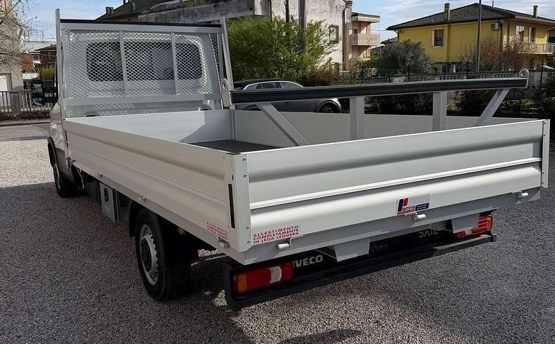 Nuova Iveco Daily 136 CV (100 kW) 2025 Bianco Furgone