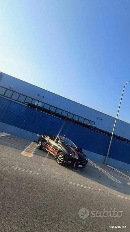 Usata Peugeot 206 CC 2005 Nero Cabrio