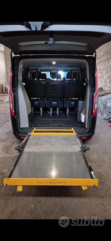 Usata Ford Tourneo Custom 170 CV (125 kW) 2018 Nero Furgone