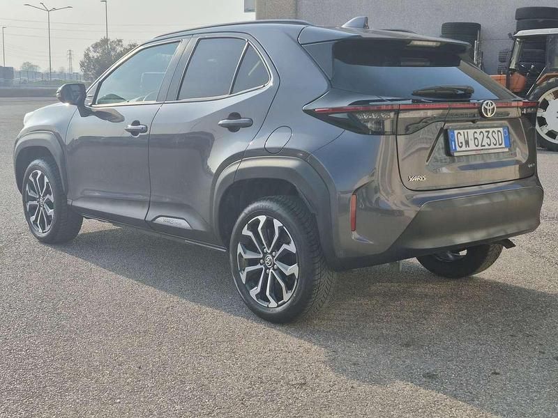 Usata Toyota Yaris Cross Trend 92 CV (67 kW) 2024 Grigio SUV