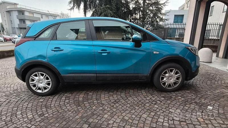 Usata Opel Crossland X 83 CV (61 kW) 2019 Blu/azzurro SUV