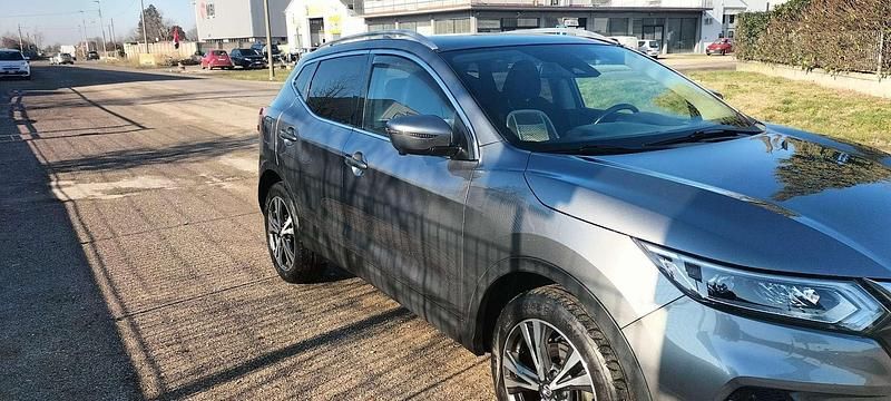 Usata 2018 Nissan Qashqai N-Connecta SUV | 13.200 € (Buon prezzo) - Immagine 1/4