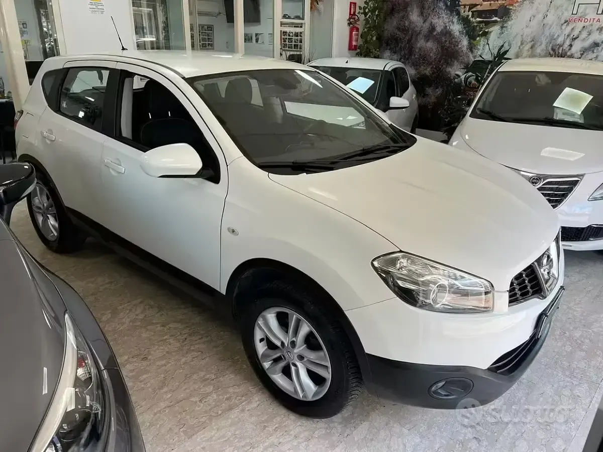 Usata Nissan Qashqai Acenta 116 CV (85 kW) 2014 Bianco SUV