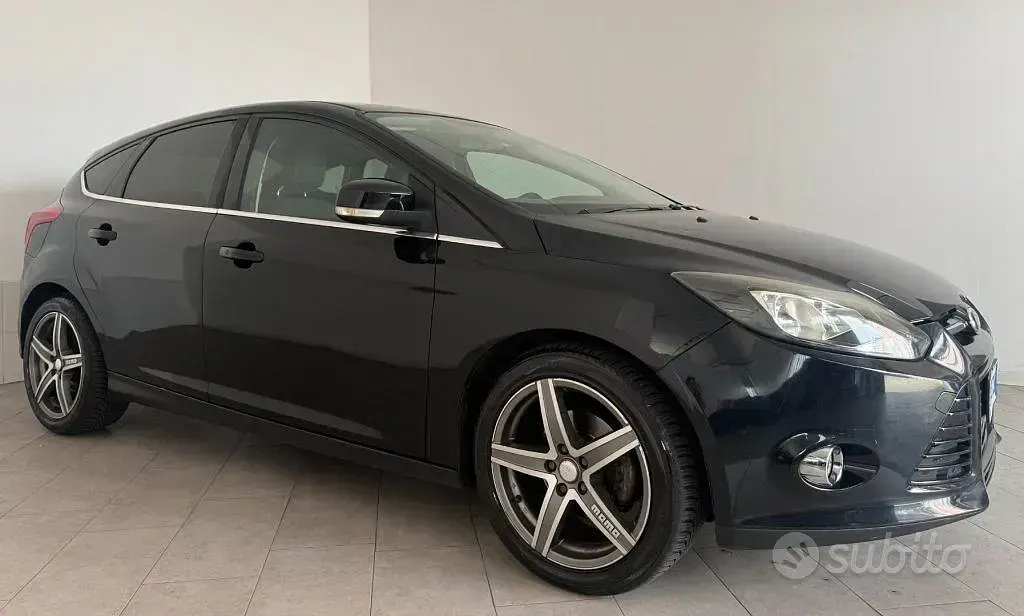 Usata Ford Focus 125 CV (91 kW) 2012 Nero Berlina