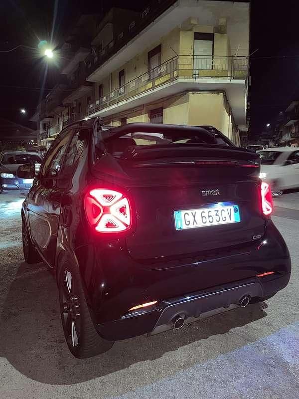 Usata Smart ForTwo Cabrio Brabus 90 CV (66 kW) 2017 Cabrio