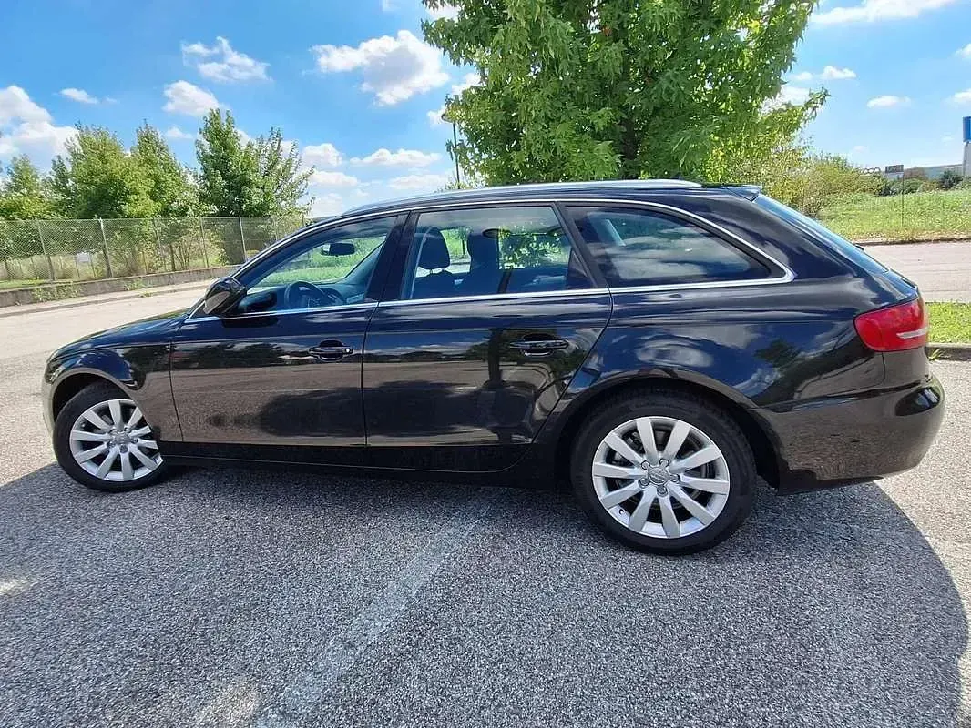 Usata Audi A4 Advanced Plus 120 CV (88 kW) 2010 Nero Station wagon