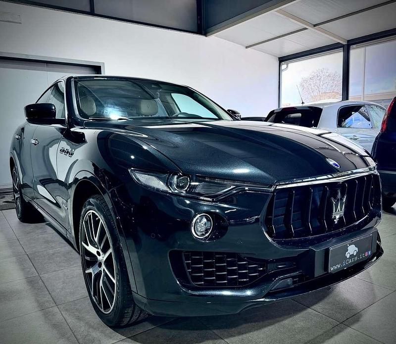 Usata Maserati Levante 275 CV (202 kW) 2018 Nero SUV